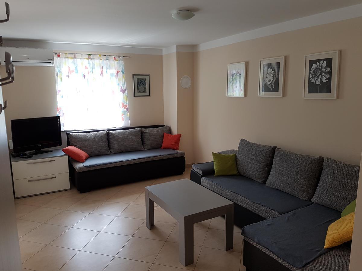 Apartman Branka 스타리그라드 파클레니차 외부 사진
